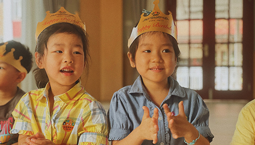 集体生日会让幼儿园充满爱